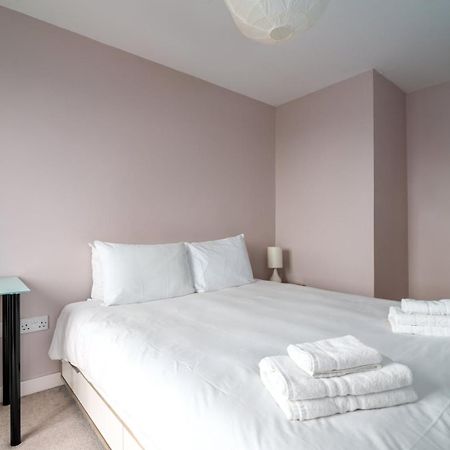 דירות לונדון Guestready - 1 Bed Apt With City Views, Vauxhall מראה חיצוני תמונה